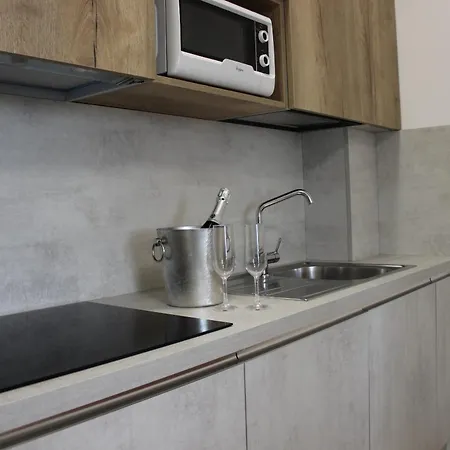 Luna 2 Modern Flat + Parking *