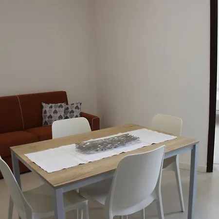 Luna 2 Modern Flat + Parking Apartment